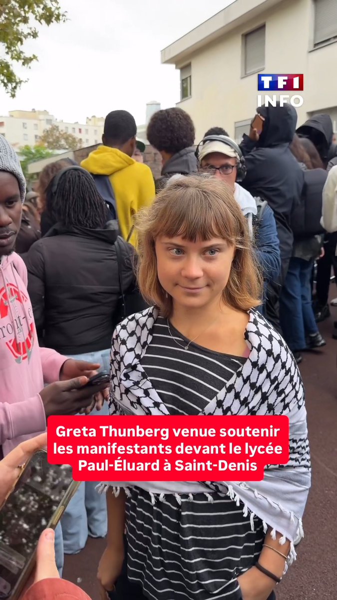 🔴 Greta Thunberg est venue manifester ce mardi matin devant le lycée Paul-Éluard de Saint-Denis, un des épicentres du mouvement lycéen ⬇️