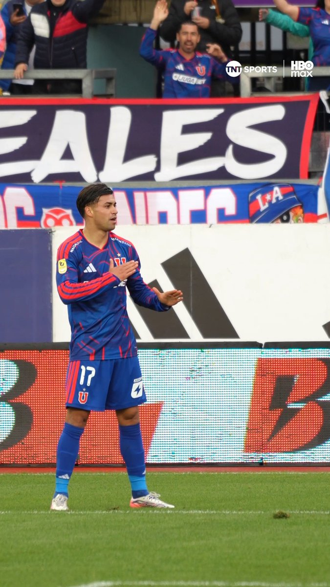 ⚡🥷💙 El homenaje del Rayo a un excompañero Matías Zaldivia se vistió de 10 en #LaU con este tremendo pase y Fabián Hormazábal no desentonó, para marcar en la goleada Azul ante Ñublense. OJITO a la celebración del lateral del Romántico Viajero a lo Lucas Assadi 🥹