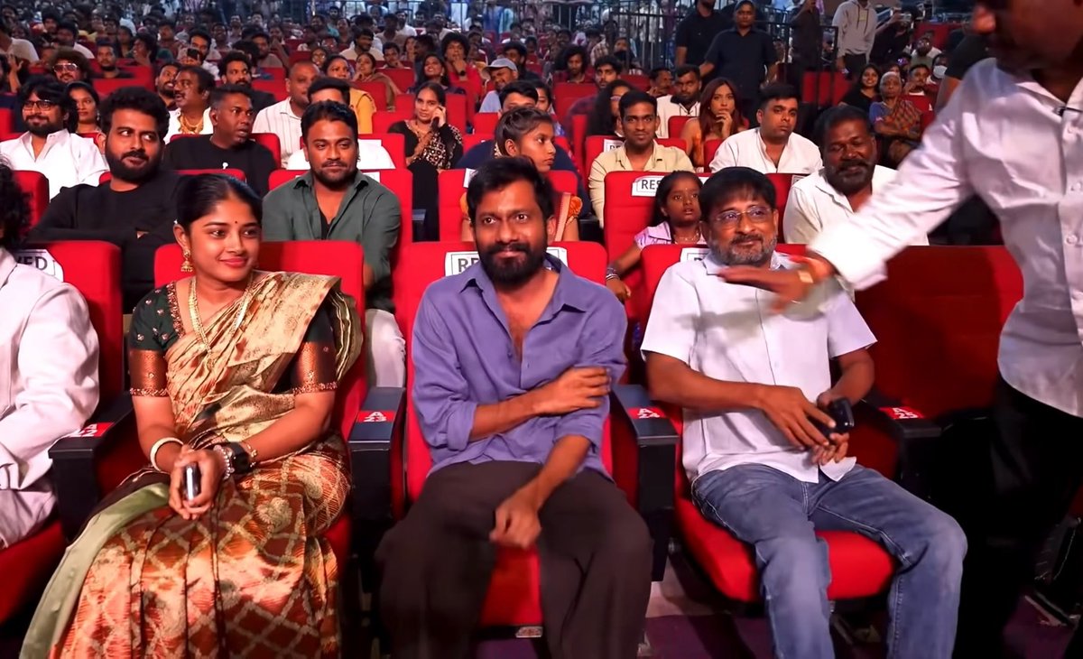 Even months later, the #PEDDI Mania continues to reverberate across Tollywood Events…! Director #BuchiBabuSana at #Ranabaali Pre-Release Event.