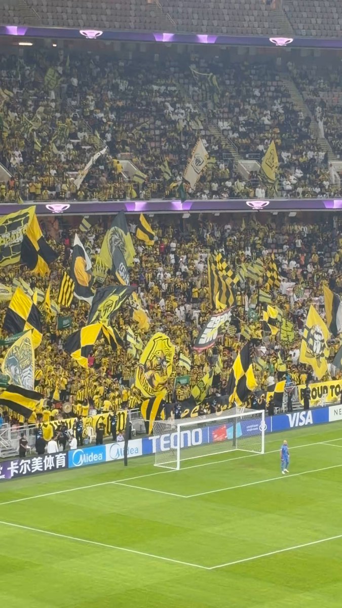 🚨 أعظم مقطع 🚨 جمهور الإتحاد بصوت واحد مع بداية اللقاء: الشعب كله يردد؛ عاش سلمان 🇸🇦 😱😱😱😱😱😱😱💛💛💛💛💛💛💛💛 #الاتحاد_شباب_الاهلي