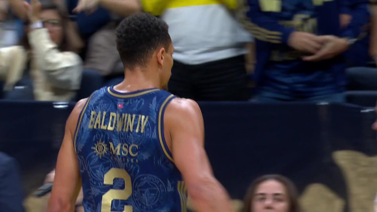 Wade Baldwin IV, molayı aldırdı! 🎯 Fenerbahçe Tarfin Erkek Basketbol 🟡🔵