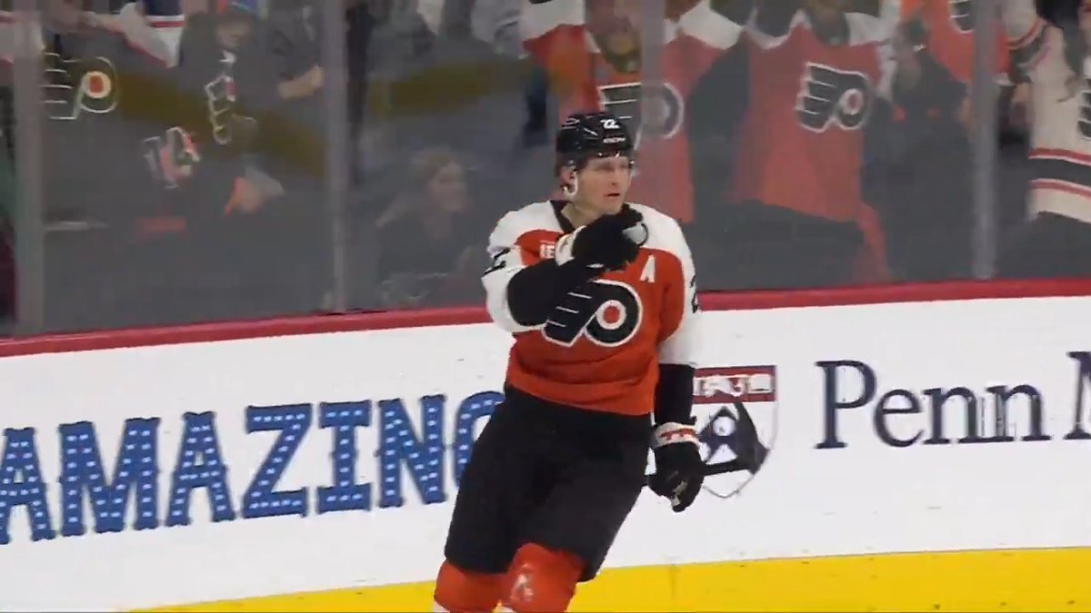 The kid sets up the vet and we’re right back in it! #SEAvsPHI | #LetsGoFlyers