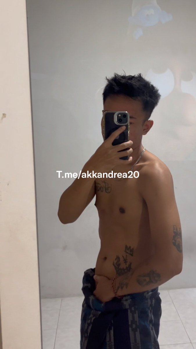 Cuddle sambil sarungan ayo