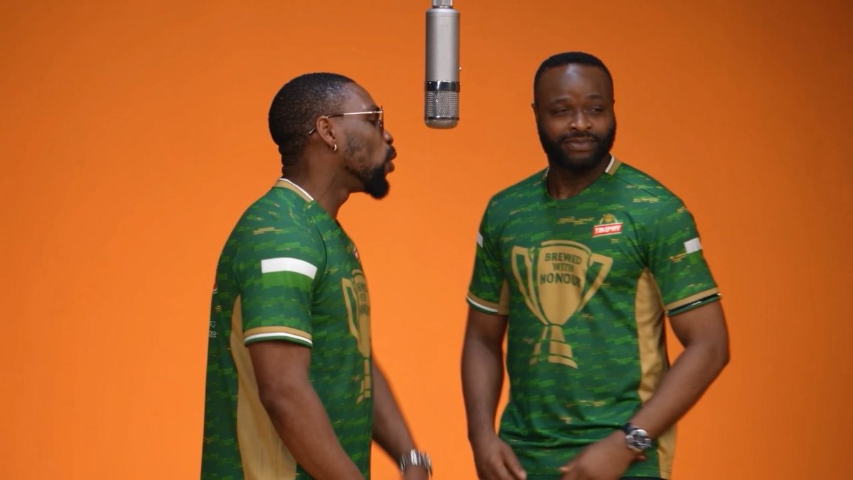 Just me and my Honourable Tobi Bakre catching the hotel lobby vibe as #JagunJagun2 is coming to Netflix on December 4th! 🍻😅 #TrophyLager