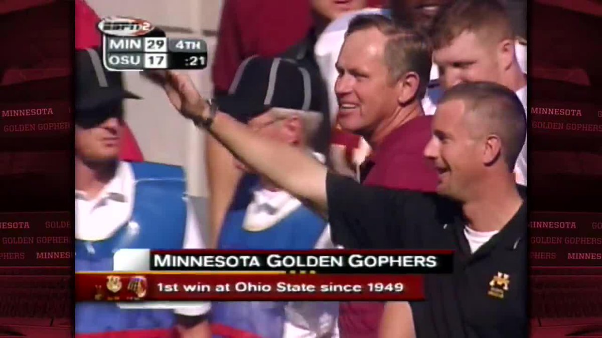 Goldy got it done 🙌 #OTD in 2000, Minnesota Football upset Ohio State, 29-17, to record its first win in Columbus since 1949.