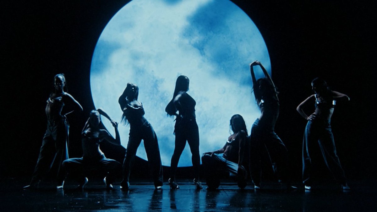 Pretty girls. The music video. 10AM UK, Friday. 🪩💙