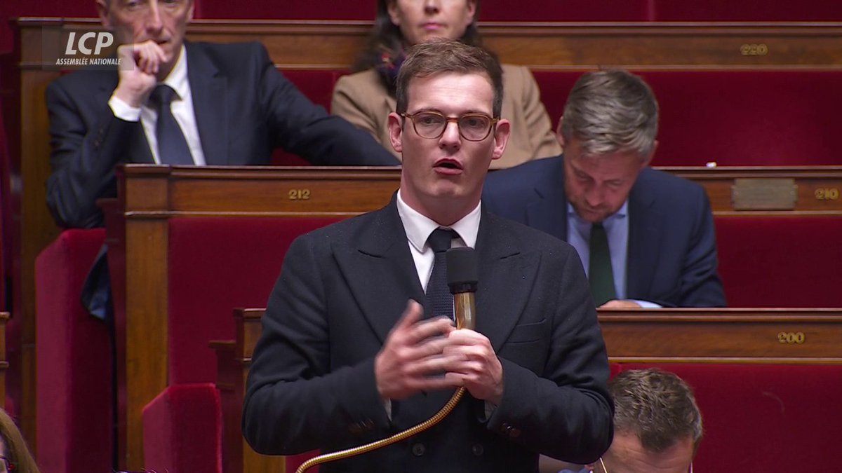 .Pierre Cazeneuve propose d'augmenter de 4,5 millions d'euros la contribution de la France à l'UE, pour compenser le "détournement de fonds réalisé par le RN". "Ce n'est pas très confraternel pour vos amis du MoDem, eux-mêmes accusés de détournement de fonds", réplique Jean-Philippe Tanguy Ⓜ️