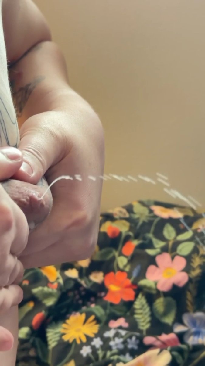 Looks like so much more in Slow motion 👀 #lactation #breastmilk #squirting