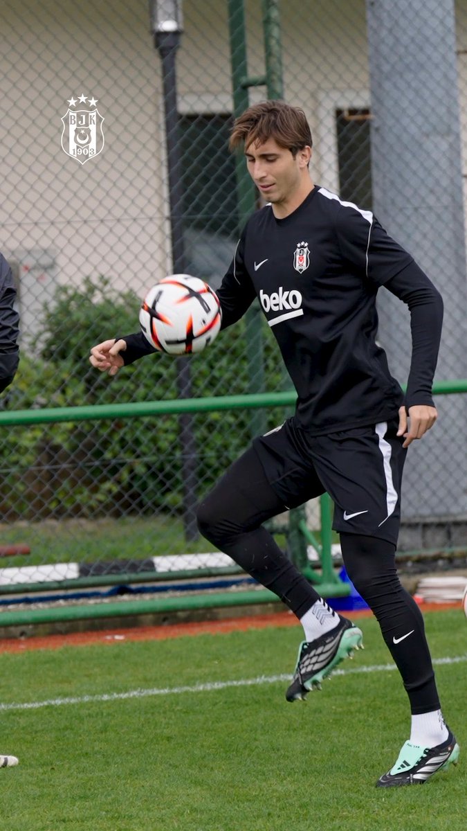 Maç günü. 🦅 #ForzaBeşiktaş | #TSGBJK