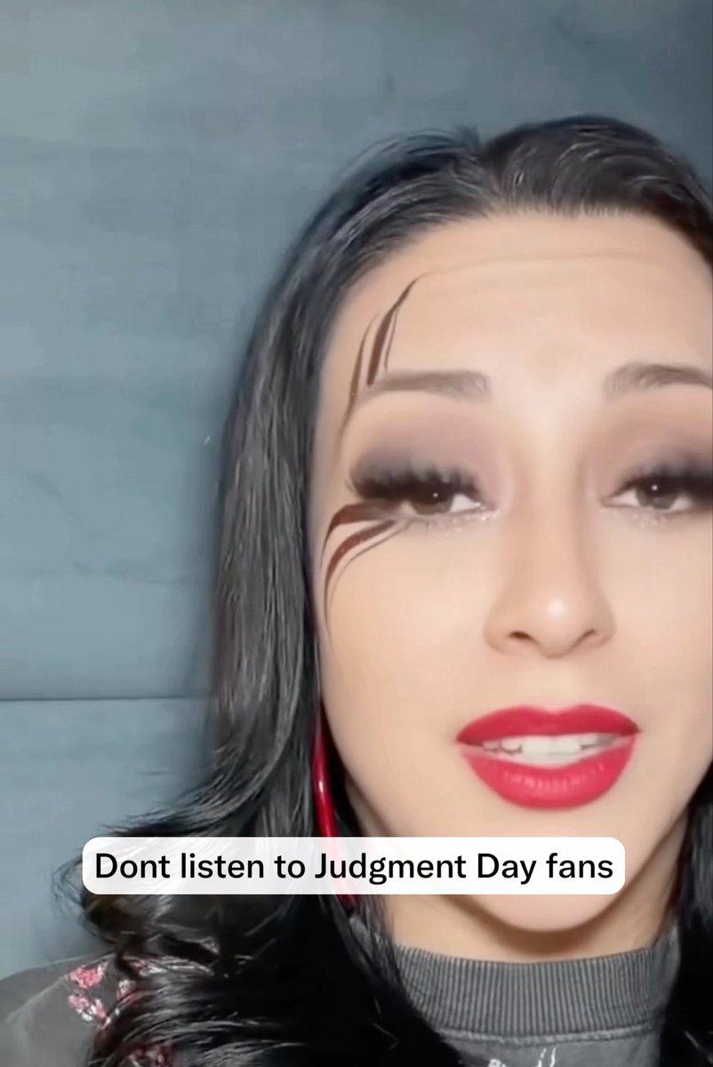 Stephanie Vaquer urges you not to listen to Judgment Day fans 💀
