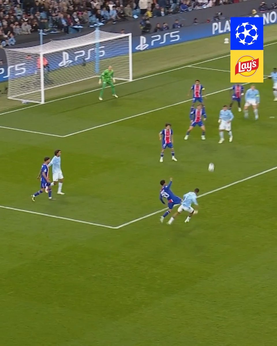 That Ndiaye cross 🤤 Who made the best assist? 🅰️ @lays_football | #UCLassists