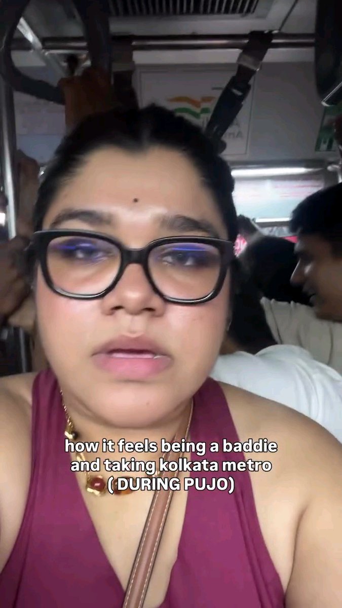 Foreigners would be surprised to know that this kinda fat,ugly obese girls are considered "baddie" among Indian women.😭😭😭 And 10 ugly fo!ds hype up them by saying "diva 💅,slay queen 👑, ate and left no crumbs 🍔🔥"