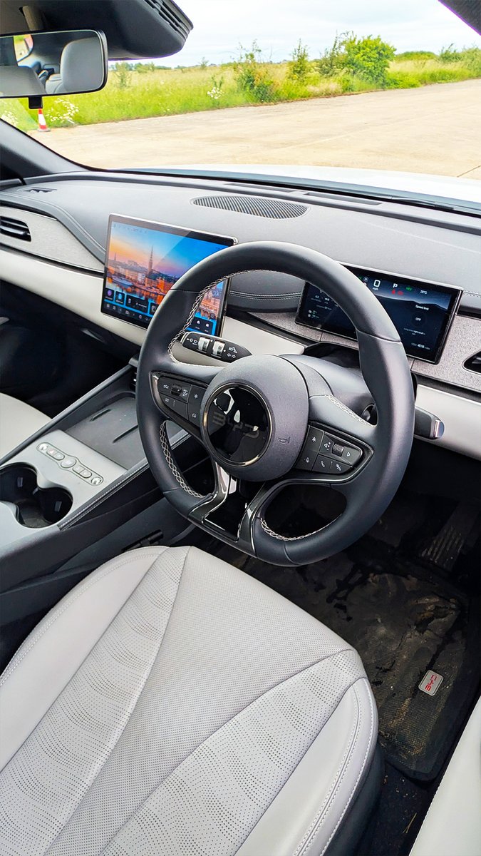 Is this a neat innovation by BYD? 🤔