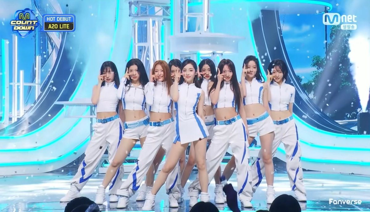 261012 A2O LITE ‘NEON’ full live performance on M Countdown today! #A2O #A2OLITE A2O LITE