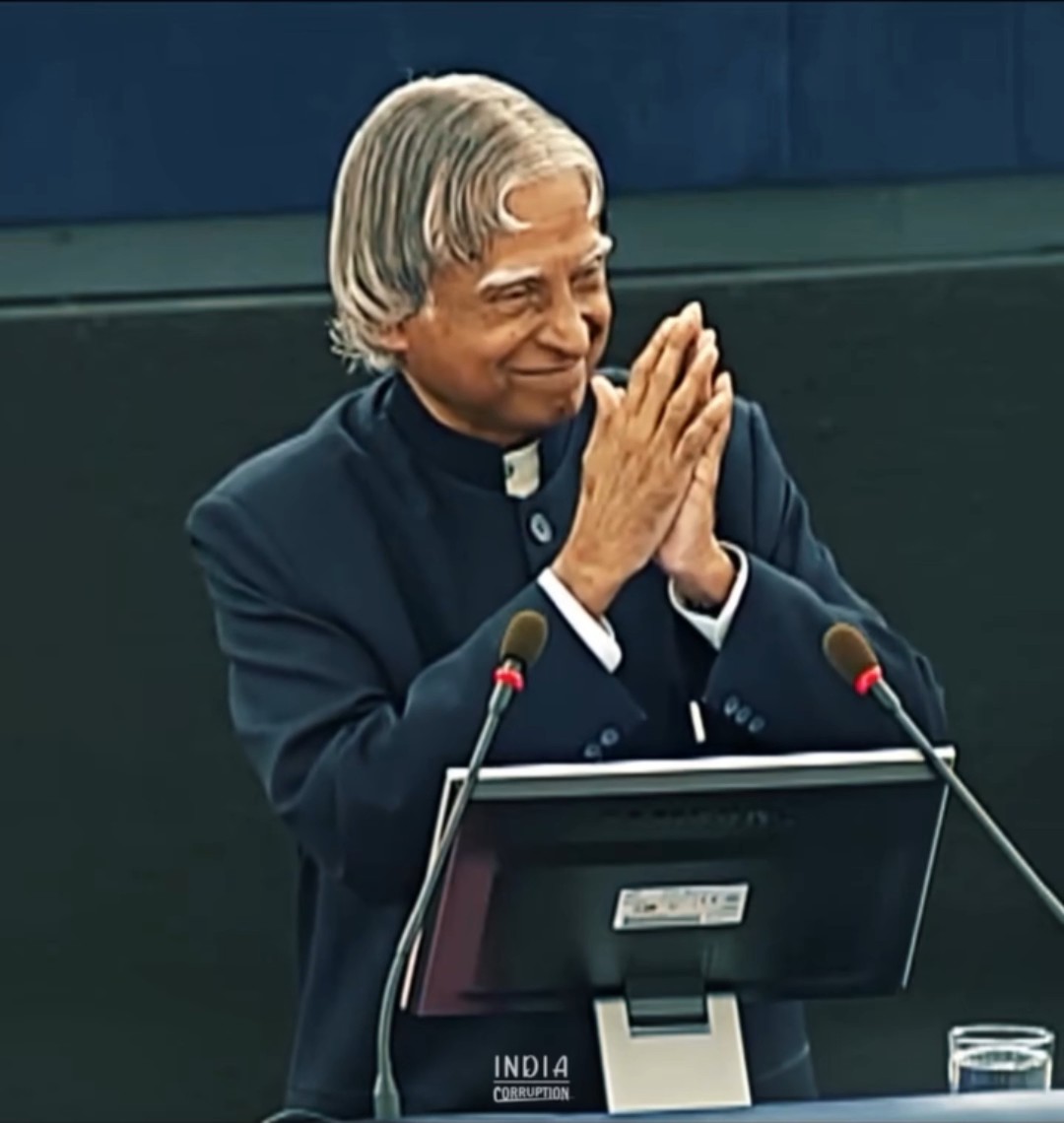 मैं उस भारतीय महान वैज्ञानिक का प्रशंसक हूं , जिसकी मृत्यु पर 193 देशों ने अपना राष्ट्रीय ध्वज झुकाया था ।। ए.पी.जे. अब्दुल कलाम की जयंती
