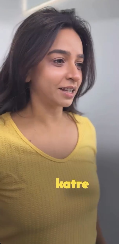 என்ன காட்ட போறாங்க 🔥