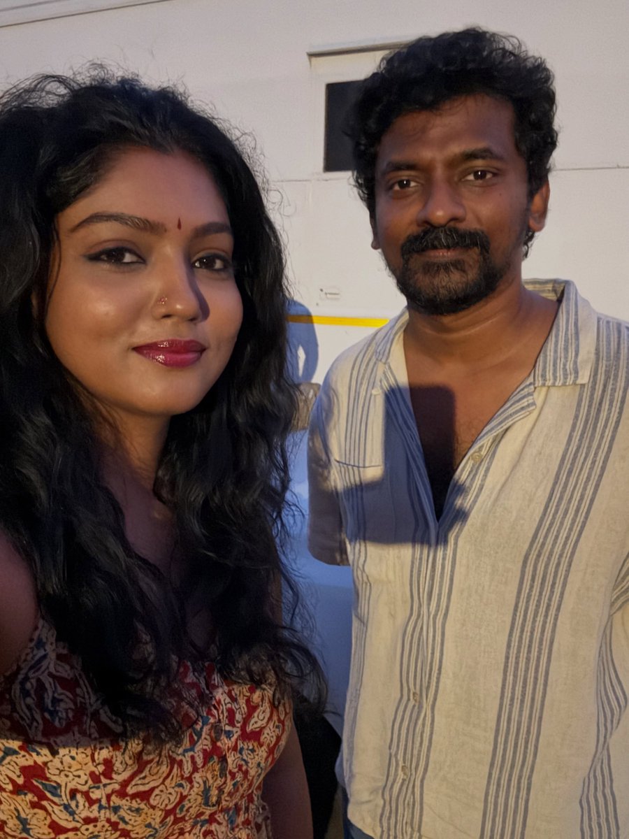படத்துல படுத்தே தான் இருப்பாங்க.