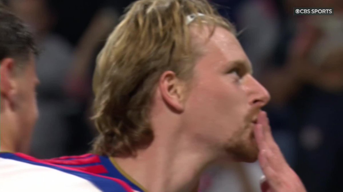 Pavel Šulc 😤 The Czech #10 with a cheeky flick for Lyon 💪