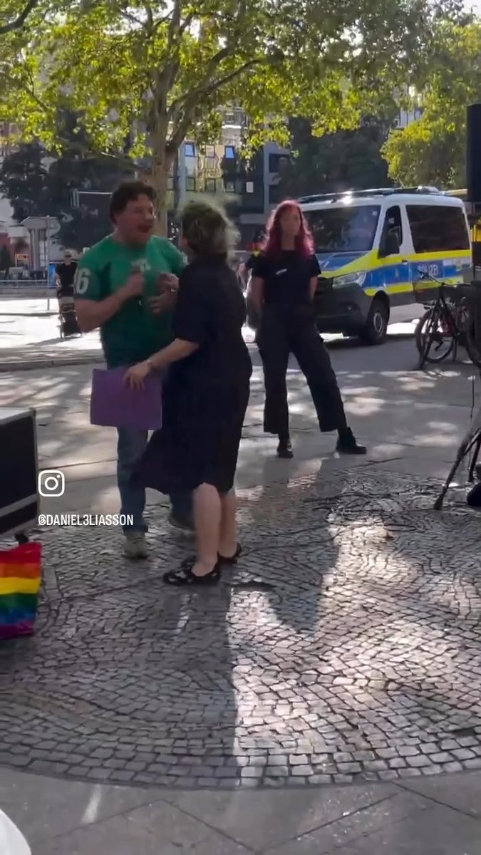 In Berlin greifen Mitglieder der Linksjugend den grünen Juden Daniel Eliasson an und machen ihn mundtot. Eine solide Basis für die geplante rot-rot-grüne Koalition.