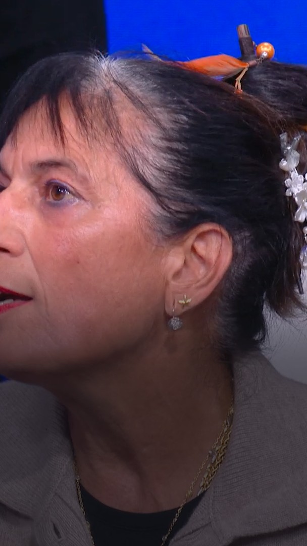 "Venez vous mettre au même niveau que nous, touchez 1.000, 1.500 euros", lance Giulia, jeune retraitée #FORUMBFMTV