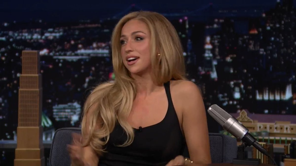 .Tate McRae had no idea Taylor Swift was a fan until she talked about listening to "TIT FOR TAT” on The Tonight Show! #FallonTonight