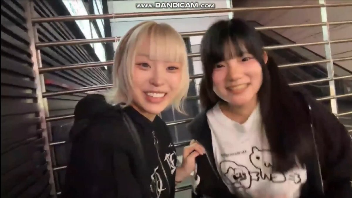 歌舞伎町で配信していると左脳に偶然遭遇するうなぁw その後、話題はユキちゃんの話に.. うなぁ「(左脳は)キック来ないの?」 左脳「キックは閲覧と金ばっかり気にしてて気持ち悪い。ユキちゃんみたいになりたくないw」 うなぁ「最近のユキちゃんは見てて苦しい」 #KICK #うなぁ #左脳