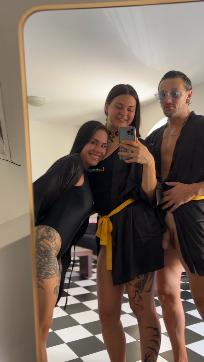 Back together!!!!! Aprilbigass