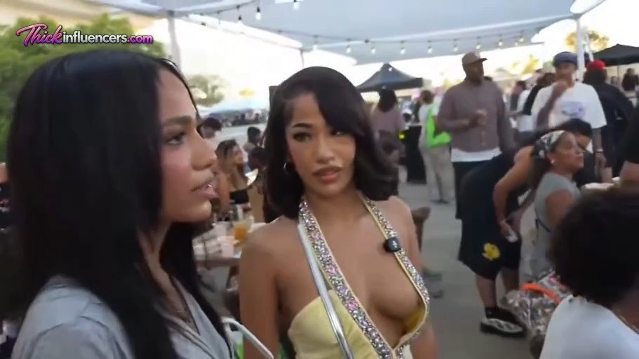 Aya Tanjali had her NIP OUT on stream 👀😂