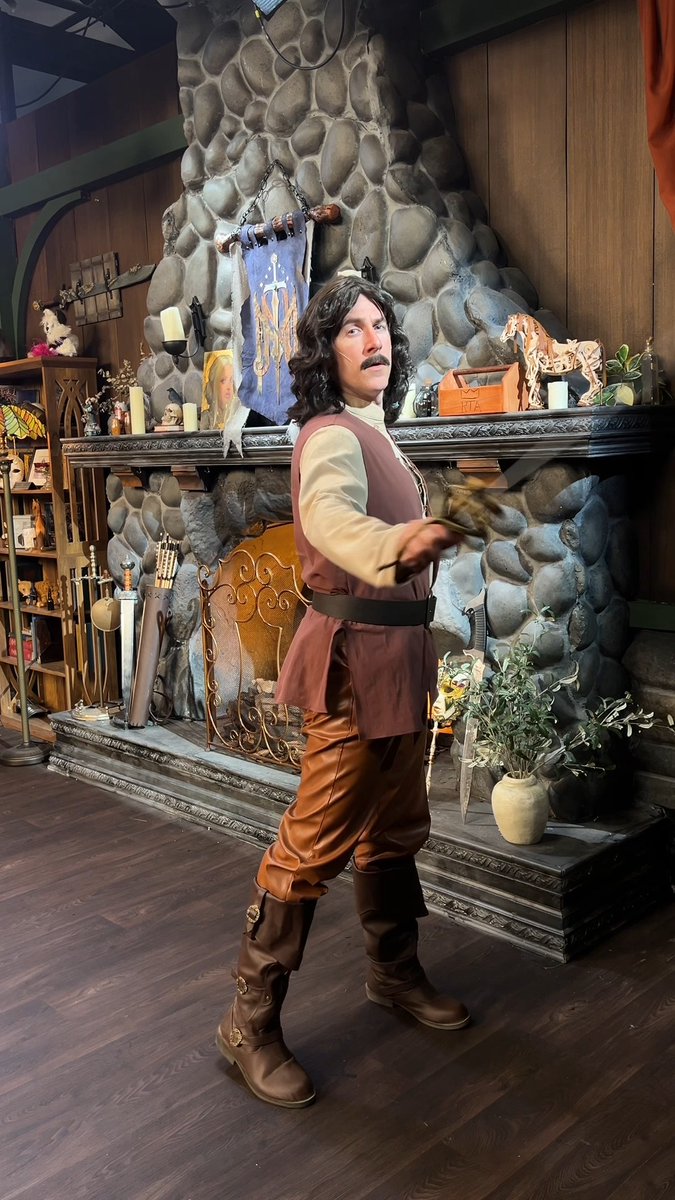 SEEKERS ARE GETTING SPOOKY 🎃 🎲 👻 Get your costumes ready, #CriticalRole Campaign 4 returns with a Halloween twist RIGHT NOW! JOIN US ⬇️