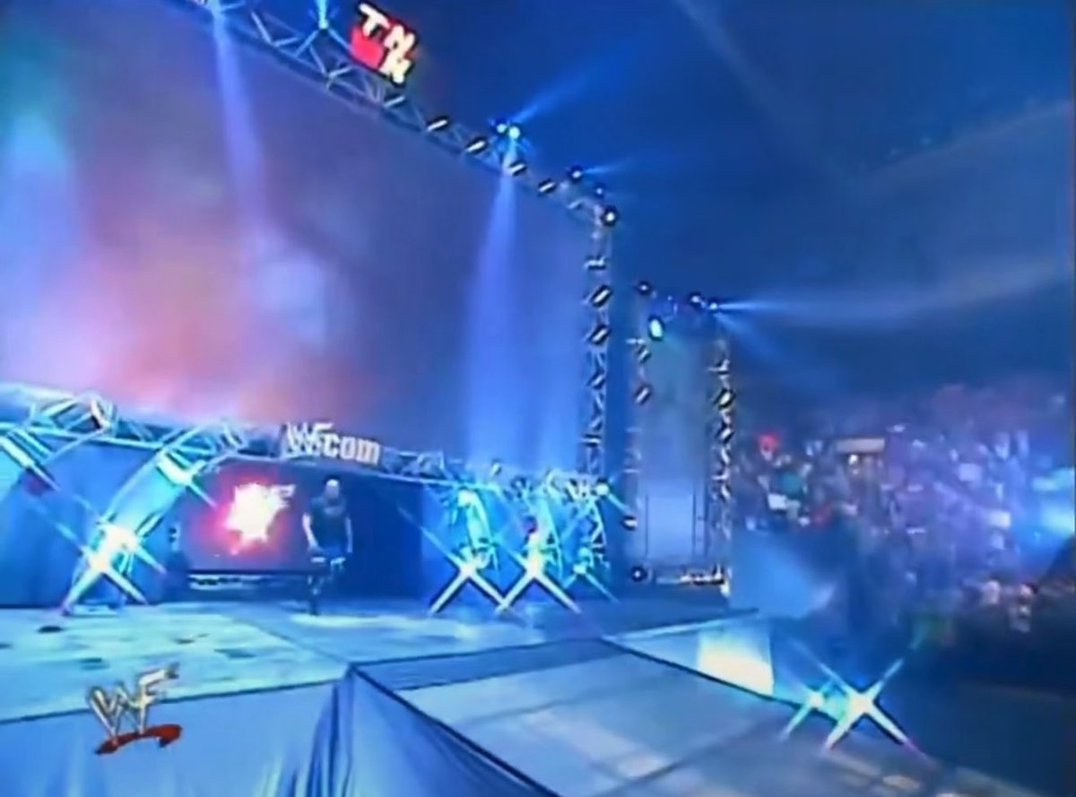 July 16, 2001: Stone Cold returns, saves WWF from The Aliiance