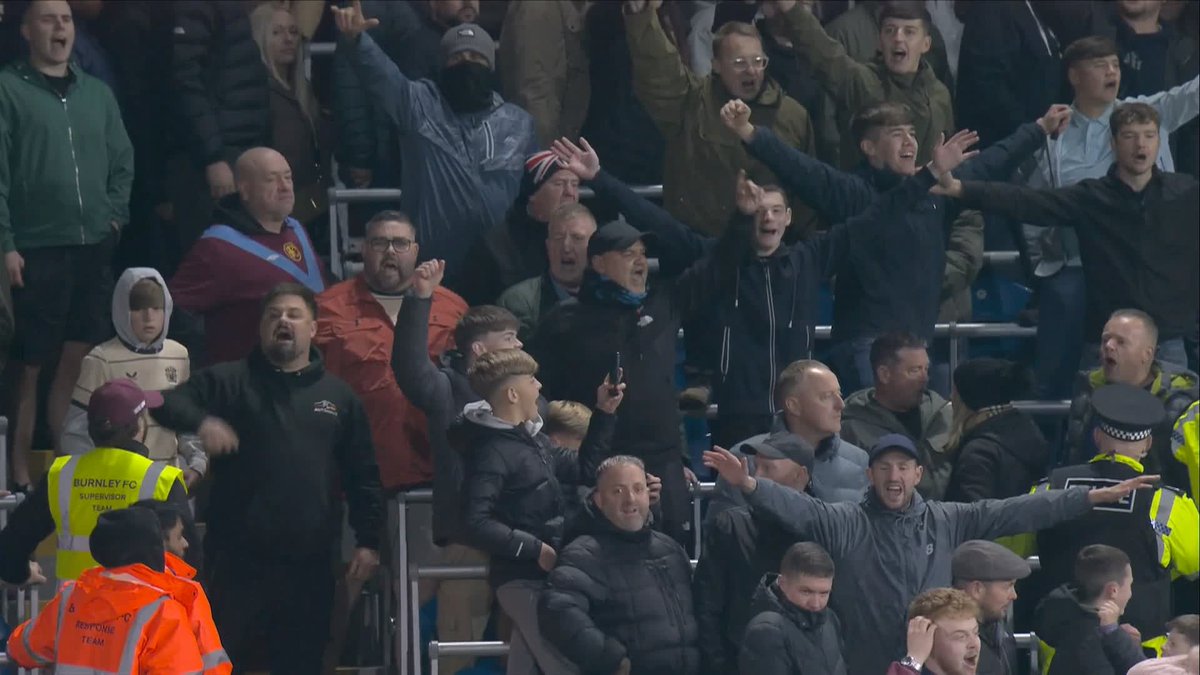 "The fans have got a right to be angry" 😡 Burnley fans are making their feelings known after defeat at home again