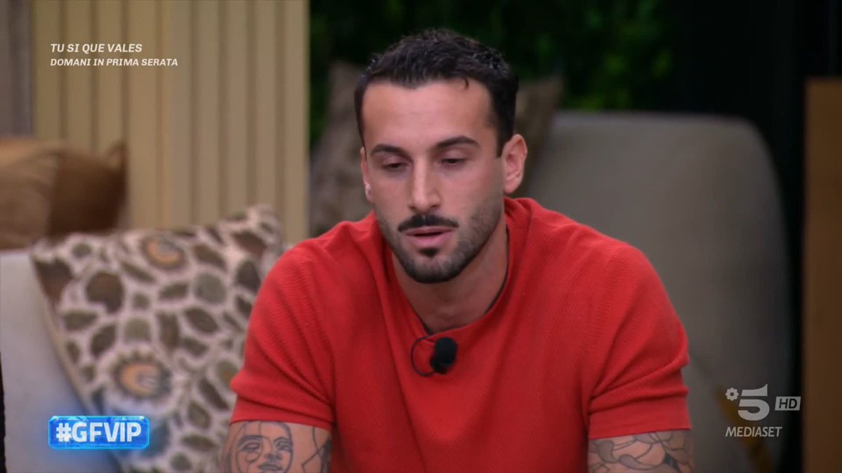 La proposta del #GFVIP di ballare con Megan non convince Andreas. Ilary, però, ha un consiglio per lui…
