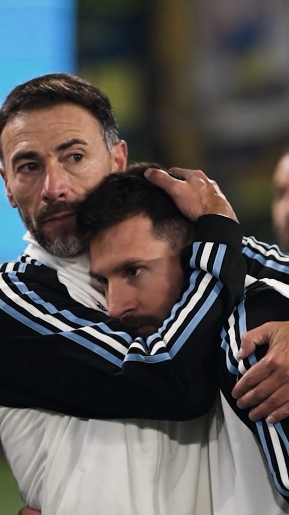 Rosario's sons🇦🇷 Messi and his coach🥺🫂