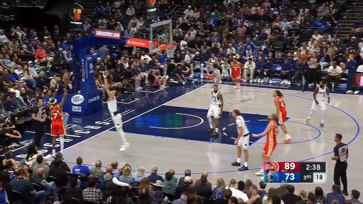 Keil in the corner for his 6th 3 of the night 🔥🔥🔥