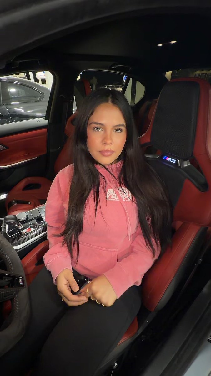 Me for the night or the cars ?😋🤭 -link in bio 🌶️💦