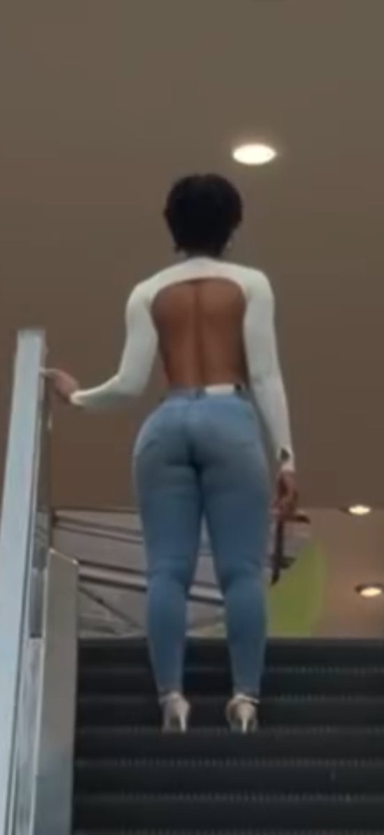 She shut the mall down
