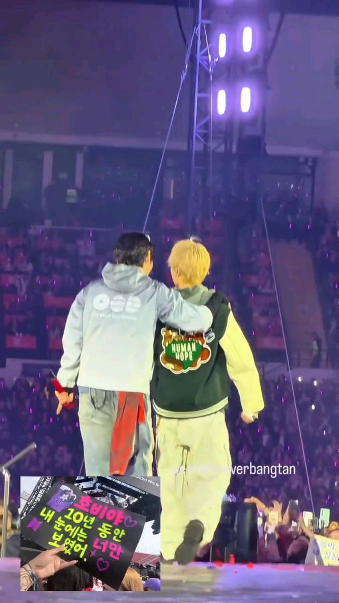 Oh this is the banner that taehyung wanted to show hobi 😭😭😭 "Hobi, for 10 years, I've only had eyes for you ♡"