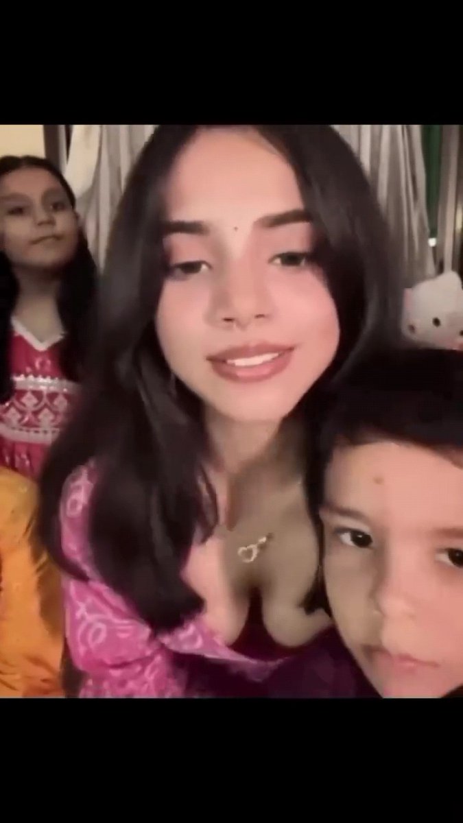 Bahut Hi pyara baccha Hai 😘🥰