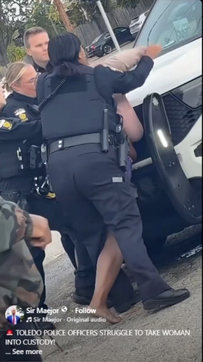 3 female Toledo Ohio cops struggle to handcuff one woman - male backup arrives to get the job done.