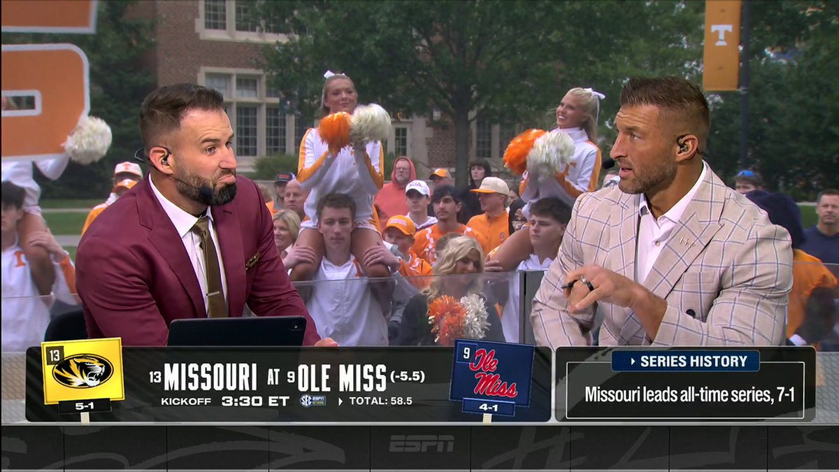 .Chase Daniel really loved Tim Tebow giving Mizzou Football's Austin Simmons his flowers 💐