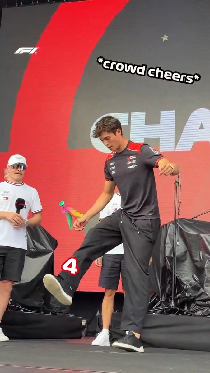 Ollie Bearman's set for a football career if Formula 1 doesn't work out ⚽️👀 #F1 #SingaporeGP