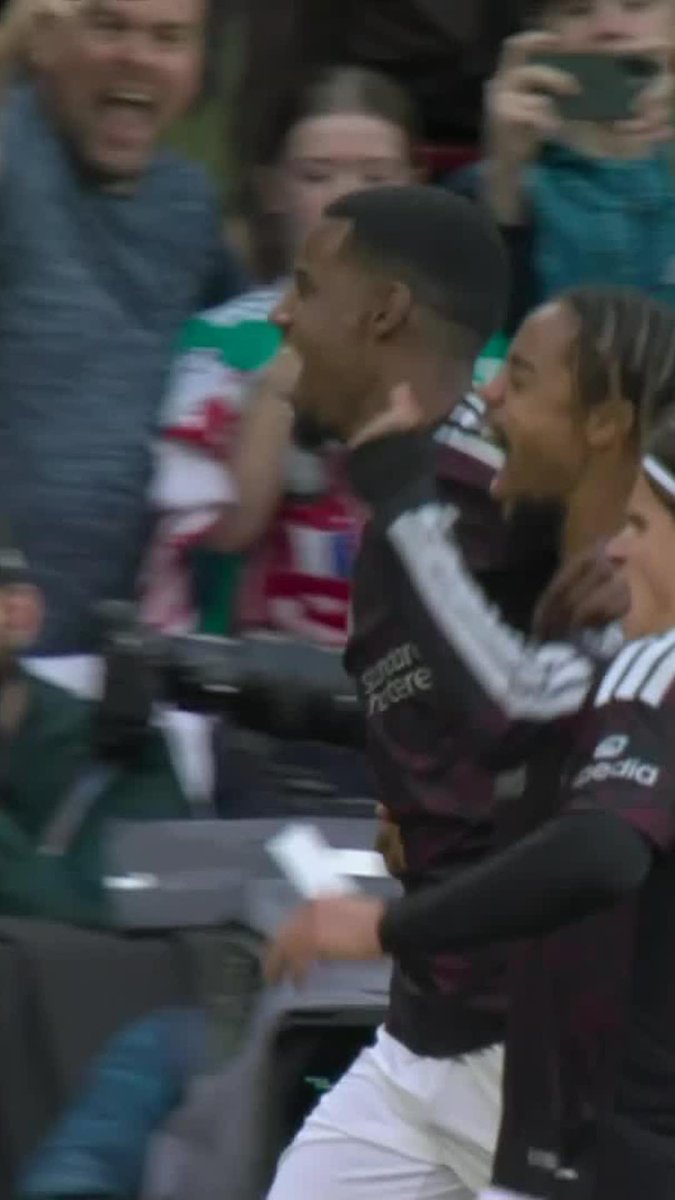 Alexander Isak loves a goal against Brentford 😏💥 📺 Stream #BRELIV on DStv: