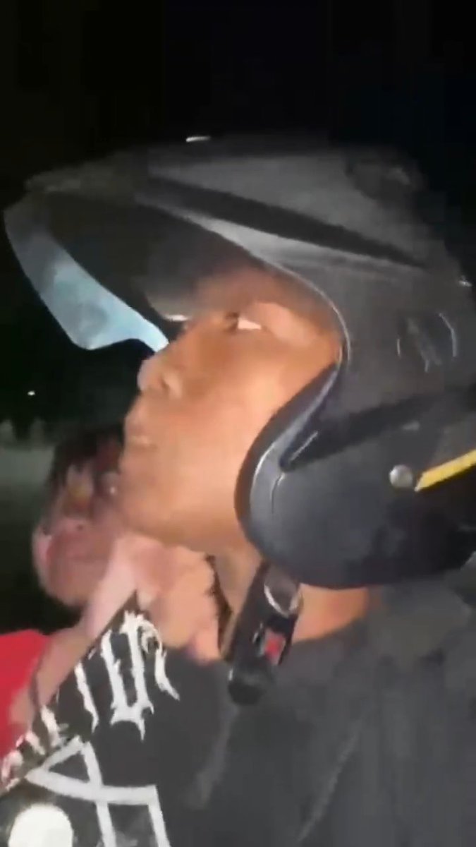 Ada dua sejoli abis pacaran malah ketahuan maling di daerah Tulungagung. Kalian memang cocok dikasih label "Partner in Crime"