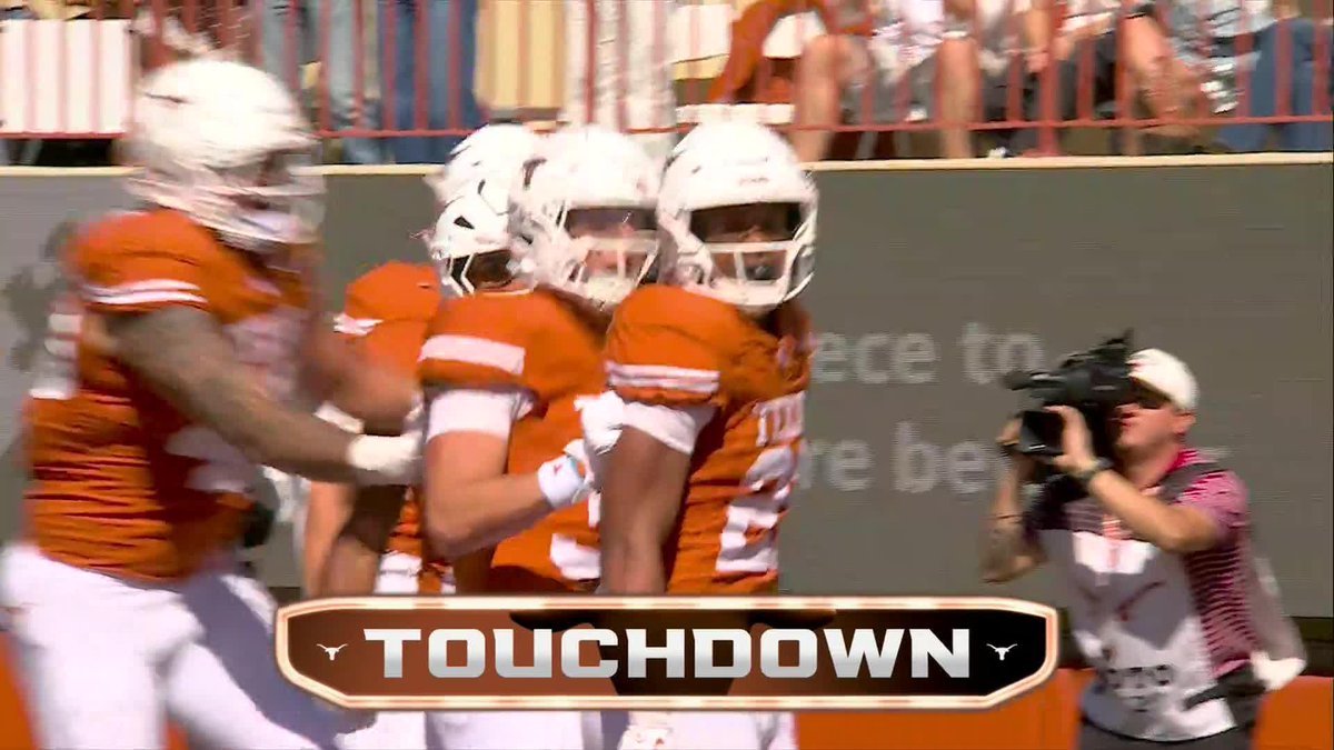 Texas takes it to the house with this punt return for a TD 🤘