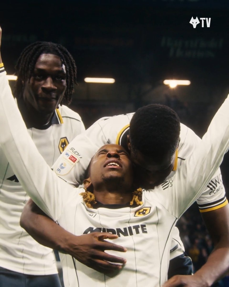 The pitchside view of Chirewa's winner 😍