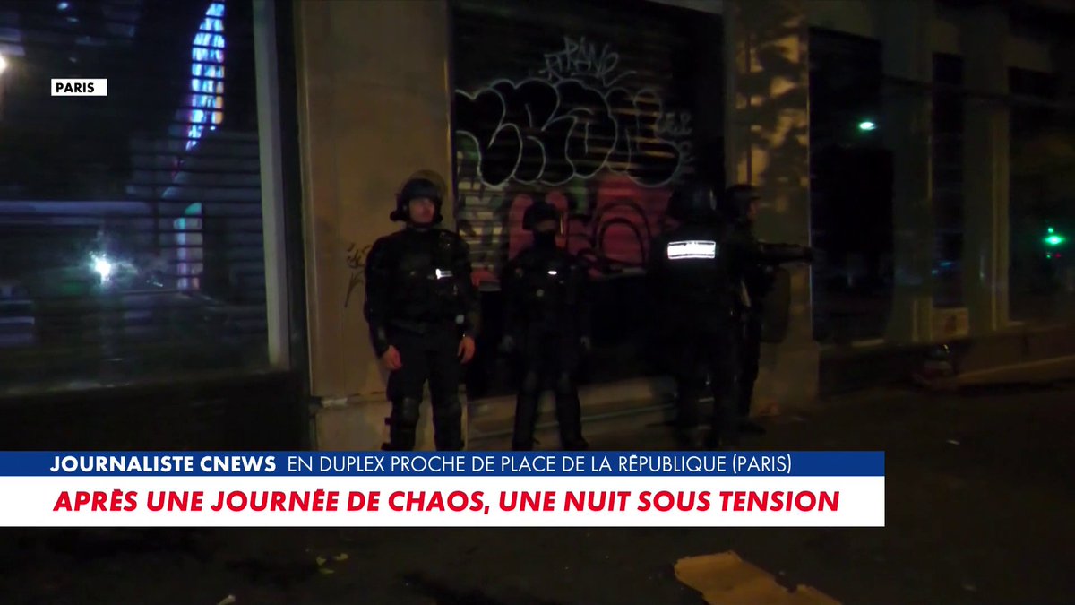 Des pilleurs enfermés dans un magasin par les forces de l'ordre pour être contrôlés, témoigne notre équipe sur le terrain Toute l'info est à retrouver sur
