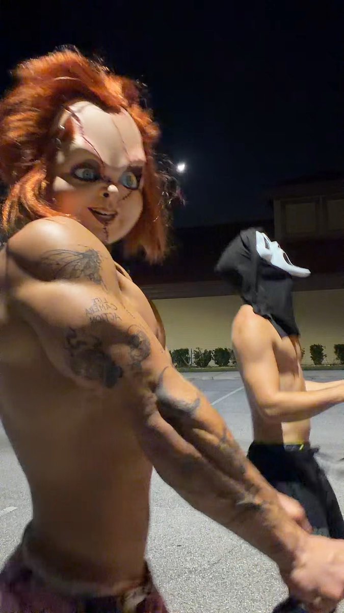 Name a better horror duo (:🔪 moto cozy