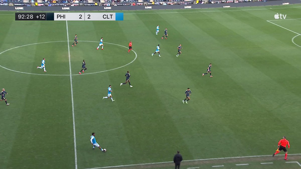 Cavan Sullivan NEARLY wins it for Philadelphia Union in stoppage time! 😮