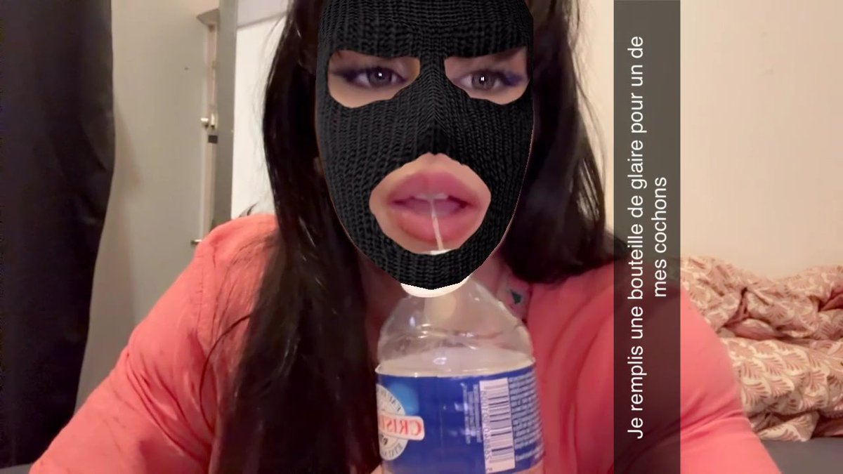 Je prépare une boisson énergisante pour un de mes haloufs #raceplay #domina #moneymiss #spitfetish #spit