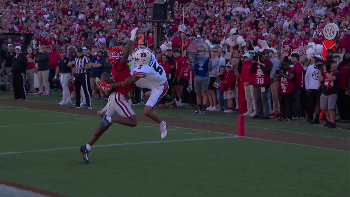 AUBURN'S CHAS NIMROD WITH A CATCH OF THE YEAR CANDIDATE ๐คฏ๐ฅ (Via Southeastern Conference)
